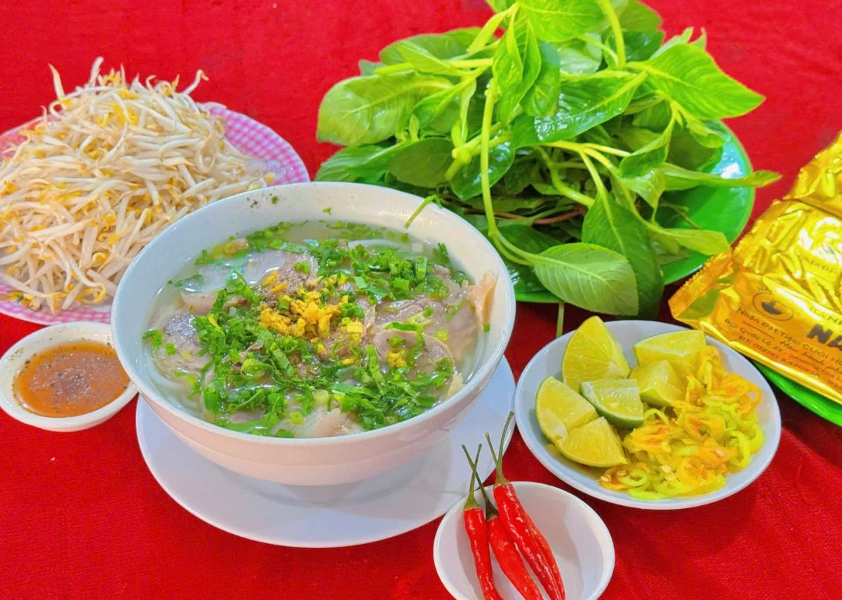 trai-nghiem-tu-a-z-kinh-nghiem-di-nui-ba-den-nhu