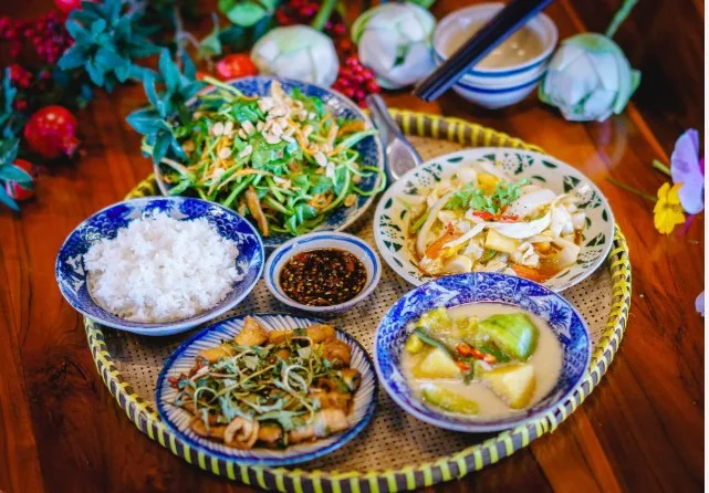 trai-nghiem-tu-a-z-kinh-nghiem-di-nui-ba-den-000a